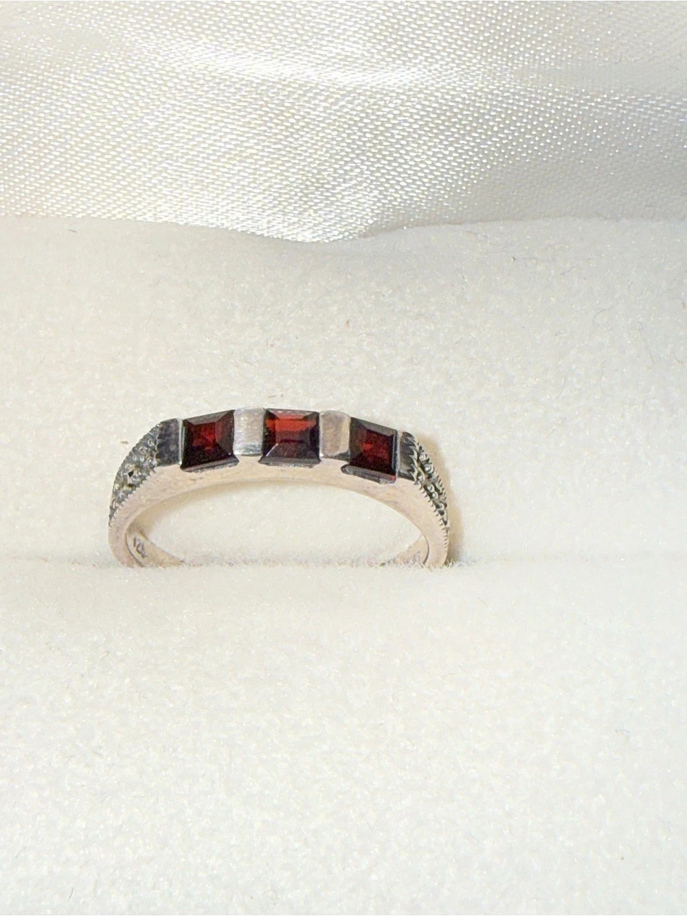 Sterling Silver Red Gemstone Ring Size 7